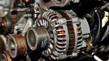 Alternador del coche, ¿cuándo debemos cambiarlo o repararlo?